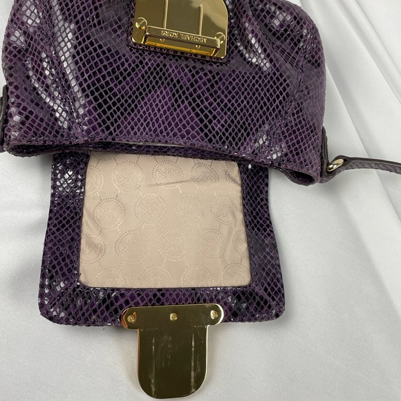 Micheal Kors PURPLE bag “Charlton” snakeskin embossed small crossbody bag - Picture 3 of 4